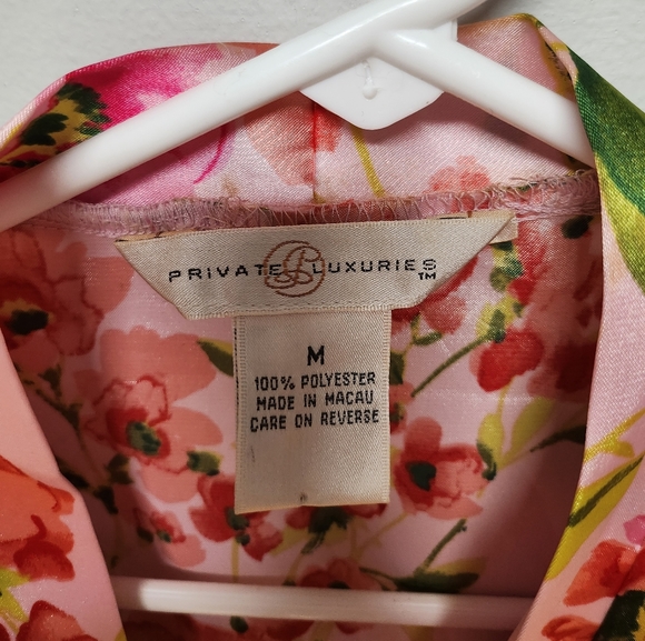 Natori Private Luxuries women's luxury robe, size Medium - Picture 3 of 3